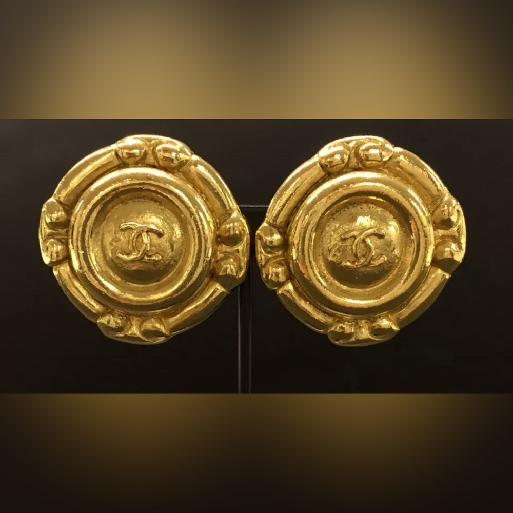 CHANEL CC Logo Gold Tone Earrings - Picture 1 of 8